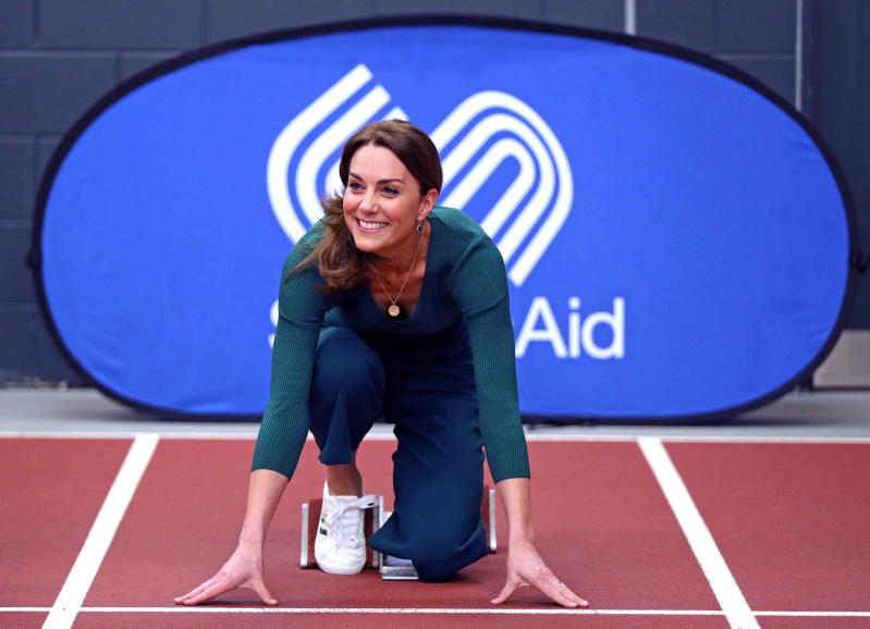 Kate Middleton magrissima in tuta, ma super chic-ROYAL FAMILY NEWS Kate Middleton magrissima in tuta, ma super chic-ROYAL FAMILY NEWS