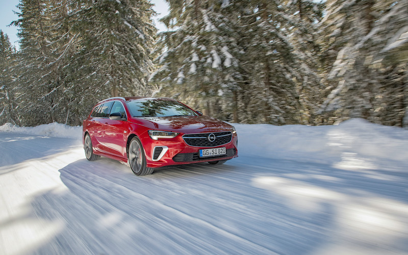 Nuova Opel Insignia GSi con trazione integrale avanzata, ordinabile da marzo Nuova Opel Insignia GSi con trazione integrale avanzata, ordinabile da marzo