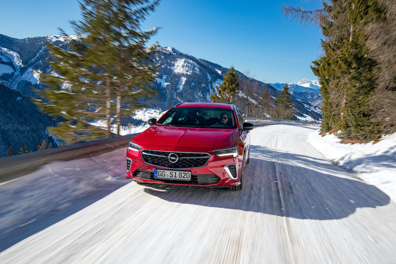 Nuova Opel Insignia GSi con trazione integrale avanzata, ordinabile da marzo Nuova Opel Insignia GSi con trazione integrale avanzata, ordinabile da marzo