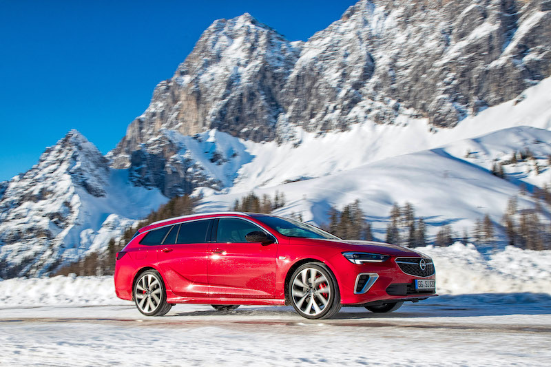 Nuova Opel Insignia GSi con trazione integrale avanzata, ordinabile da marzo Nuova Opel Insignia GSi con trazione integrale avanzata, ordinabile da marzo