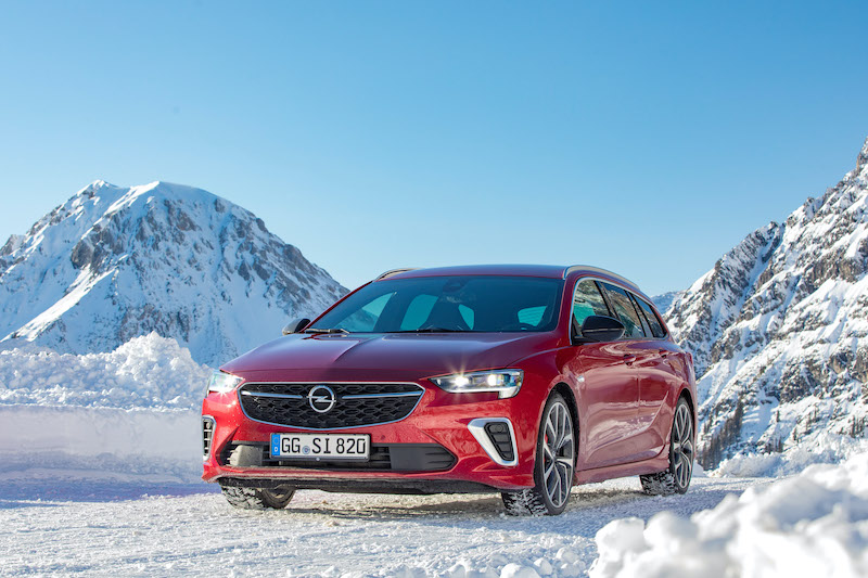Nuova Opel Insignia GSi con trazione integrale avanzata, ordinabile da marzo Nuova Opel Insignia GSi con trazione integrale avanzata, ordinabile da marzo