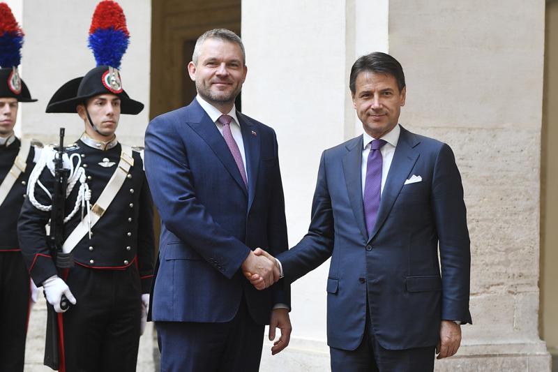 Elezioni Slovacchia 2020, tramontano i socialdemocratici. Boom estrema destra Elezioni Slovacchia 2020, tramontano i socialdemocratici. Boom estrema destra