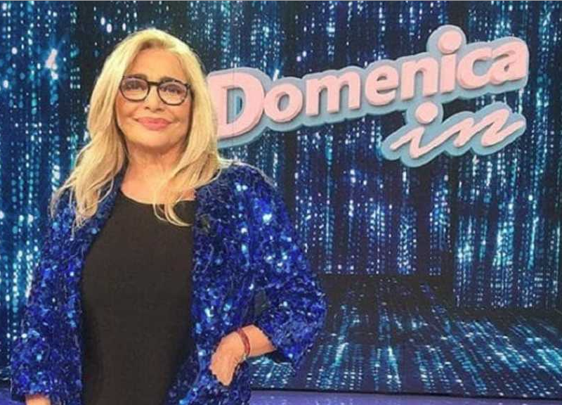Ascolti Tv, Mara Venier grillina: a Domenica In regnano i politici a 5 stelle Ascolti Tv, Mara Venier grillina: a Domenica In regnano i politici a 5 stelle