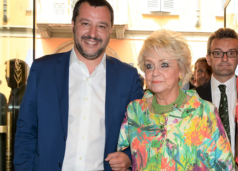 Il coronavirus ‘contagia’ anche Salvini. Rimandata la festa di compleanno Il coronavirus ‘contagia’ anche Salvini. Rimandata la festa di compleanno