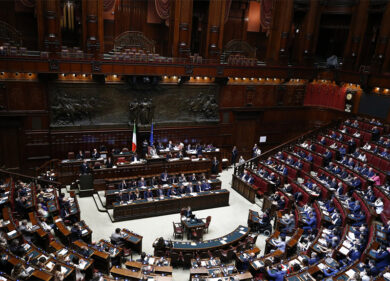 Coronavirus emergenza nazionale, ma alla Camera parlano di ius soli