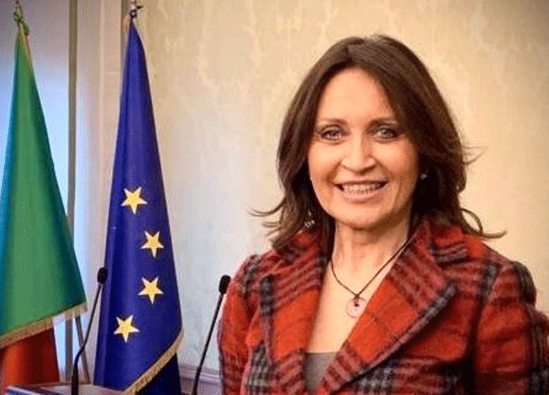 “I 3,6 miliardi sono del tutto insufficienti. L’Italia deve sforare il 3%” “I 3,6 miliardi sono del tutto insufficienti. L’Italia deve sforare il 3%”