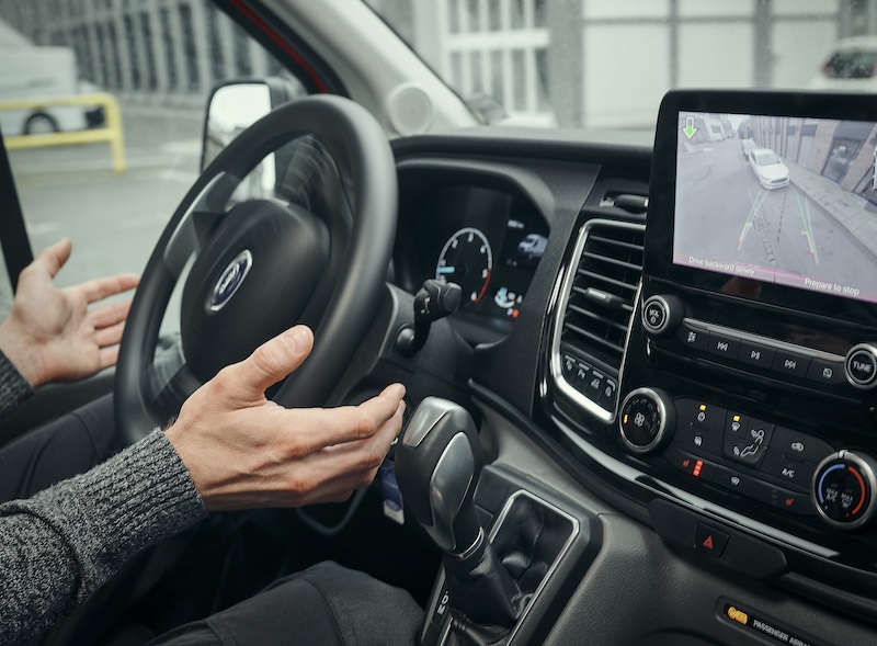 Ford Transit disponibile con la tecnologia Active Park Assist Ford Transit disponibile con la tecnologia Active Park Assist