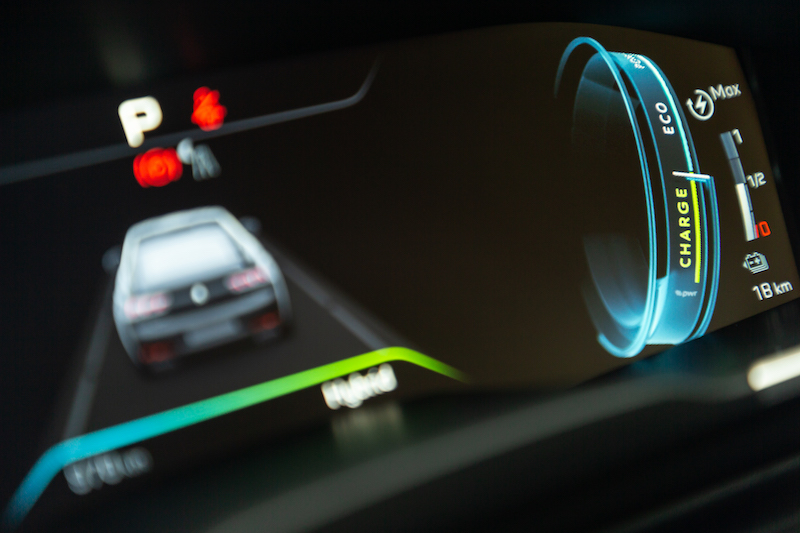 Sulle Peugeot 3008 e 508 plug-in hybrid, è disponibile la tecnologia e-Save Sulle Peugeot 3008 e 508 plug-in hybrid, è disponibile la tecnologia e-Save