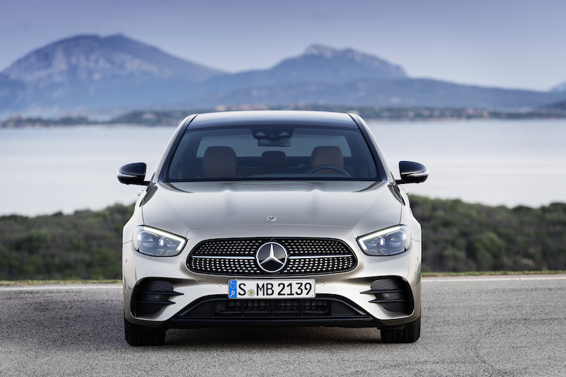 Nuova Mercedes Classe E: quando l’auto emoziona e diventa intelligente