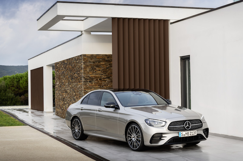 Nuova Mercedes Classe E: quando l’auto emoziona e diventa intelligente