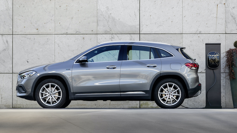 Nuova Mercedes Classe E: quando l’auto emoziona e diventa intelligente