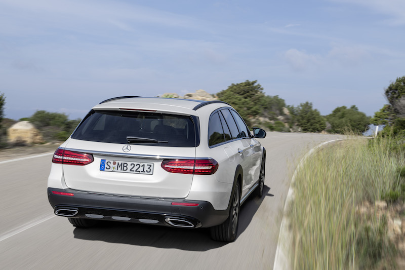 Nuova Mercedes Classe E: quando l’auto emoziona e diventa intelligente