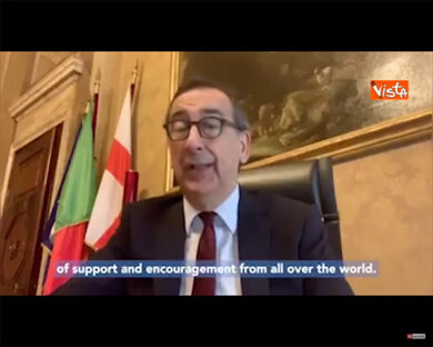 Coronavirus, Sala si rivolge in inglese agli amici internazionali: “Milan does not stop”