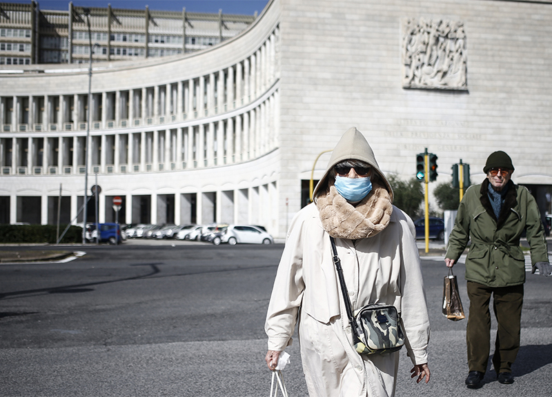 Coronavirus, nel Lazio 84 positivi. Isolamento per chi arriva dalle zone rosse Coronavirus, nel Lazio 84 positivi. Isolamento per chi arriva dalle zone rosse