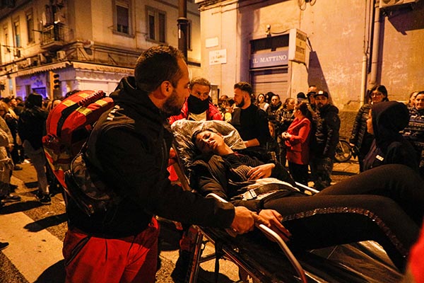 Coronavirus, paura in carcere. 6 morti a Modena, detenuti in rivolta a Milano Coronavirus, paura in carcere. 6 morti a Modena, detenuti in rivolta a Milano