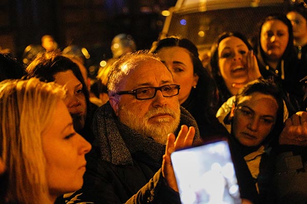 Coronavirus, paura in carcere. 6 morti a Modena, detenuti in rivolta a Milano Coronavirus, paura in carcere. 6 morti a Modena, detenuti in rivolta a Milano