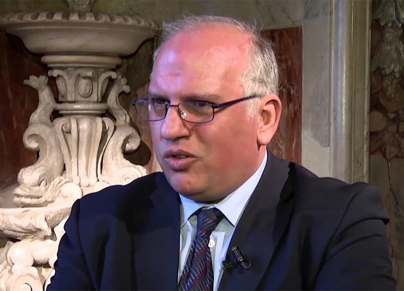 Polmonite severa da Covid 19, a Napoli farmaco off label su primi due casi Polmonite severa da Covid 19, a Napoli farmaco off label su primi due casi