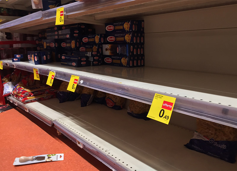 Coronavirus, assalto supermercati notturni dopo il decreto. FOTO – VIDEO