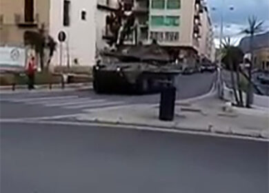 Carri armati nelle strade dopo la rivolta in carcere?