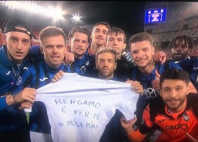 Coronavirus, la dedica speciale dell’Atalanta: “Bergamo è per te”