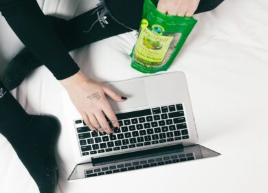 La nutrizionista: in tempi di smartworking per non ingrassare tenete un diario