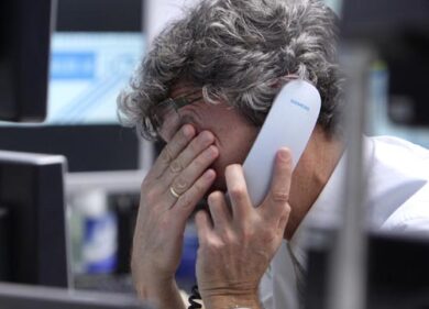 Borse, Piazza Affari chiude a -16,92%. E’ il peggior crollo di sempre