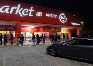 Coronavirus,”Contagion” diventa film cult.E il positivo scappa al supermercato