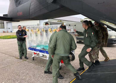Covid 19, il 9° Stormo di Grazzanise interviene per un trasporto di emergenza