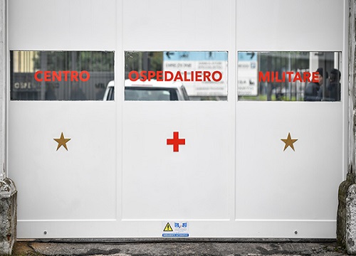 Coronavirus a Milano: parchi chiusi. Ospedale di Baggio: infermiere contagiato Coronavirus a Milano: parchi chiusi. Ospedale di Baggio: infermiere contagiato