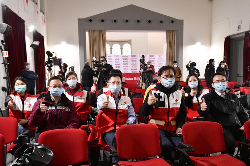 Coronavirus, medici cinesi in Italia. Telefonata tra Xi e Mattarella Coronavirus, medici cinesi in Italia. Telefonata tra Xi e Mattarella