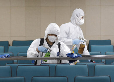 Coronavirus “durerà un anno”, previsione in dossier segreto Gb