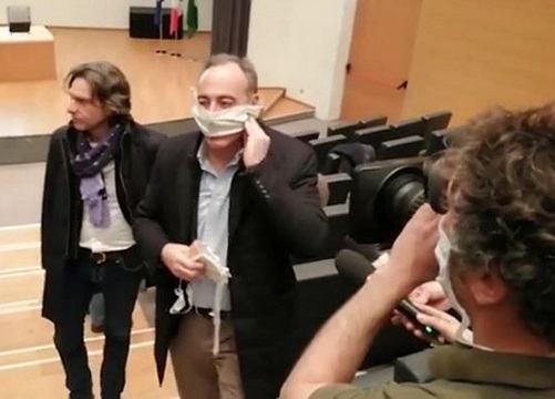 Coronavirus, sfiducia a Gallera? M5S prende le distanze da Fumagalli Coronavirus, sfiducia a Gallera? M5S prende le distanze da Fumagalli