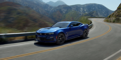 Chevrolet Camaro mostra i muscoli e sbarca in Italia con la versione 2020