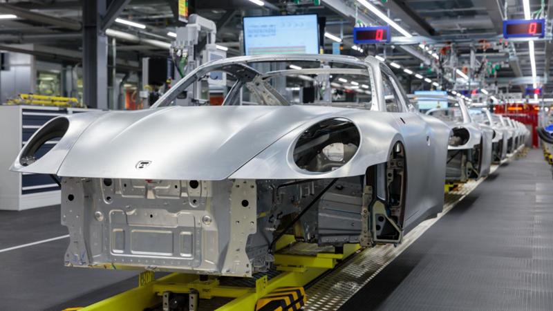 Coronavirus:Porsche sospende le attività produttive Coronavirus:Porsche sospende le attività produttive