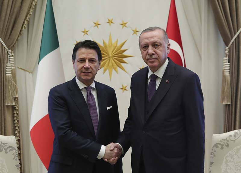 Coronavirus, Turchia sblocca l’invio di 200mila mascherine per Italia Coronavirus, Turchia sblocca l’invio di 200mila mascherine per Italia