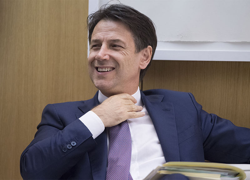 Coronavirus, il premier Conte ad Affari: “Ce la faremo, certo. Gli italiani sono con me? Io sono con gli italiani” Coronavirus, il premier Conte ad Affari: “Ce la faremo, certo. Gli italiani sono con me? Io sono con gli italiani”