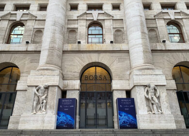 Coronavirus, Piazza Affari chiude in rialzo a +1,71%