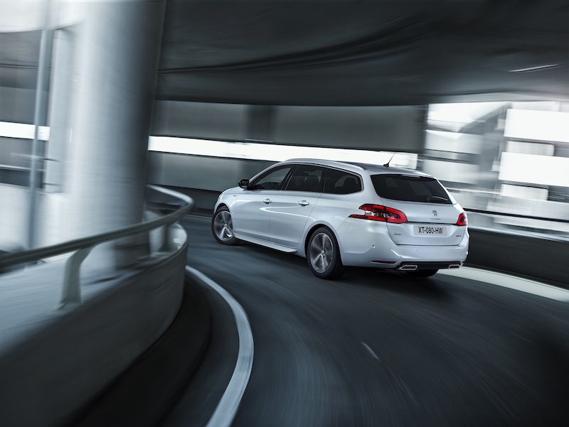 Peugeot 308, raggiunte le 100.000 auto vendute in Italia Peugeot 308, raggiunte le 100.000 auto vendute in Italia