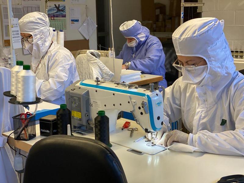 Coronavirus, “Cuciamo mascherine 12 ore al giorno. Attenti a quelle fai da te” Coronavirus, “Cuciamo mascherine 12 ore al giorno. Attenti a quelle fai da te”