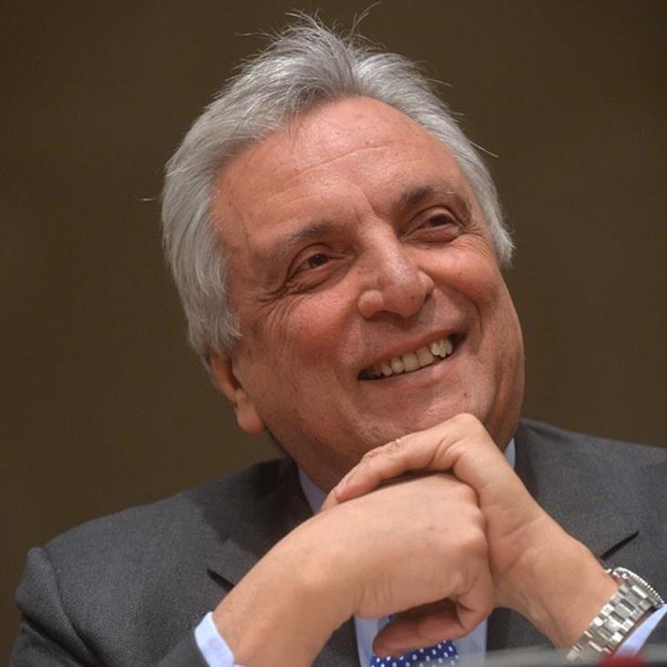 Lazio, la stoccata di Diaconale: “Juve e Inter vogliono fermare il campionato” Lazio, la stoccata di Diaconale: “Juve e Inter vogliono fermare il campionato”