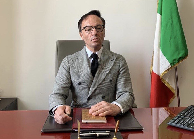 Commercio in rianimazione. Si intervenga subito, basta burocrazia o è la fine Commercio in rianimazione. Si intervenga subito, basta burocrazia o è la fine