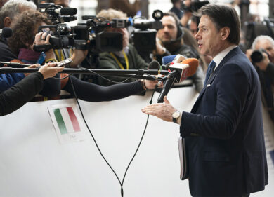 Conte sovranista per un giorno. L’Italietta ora si fa sentire