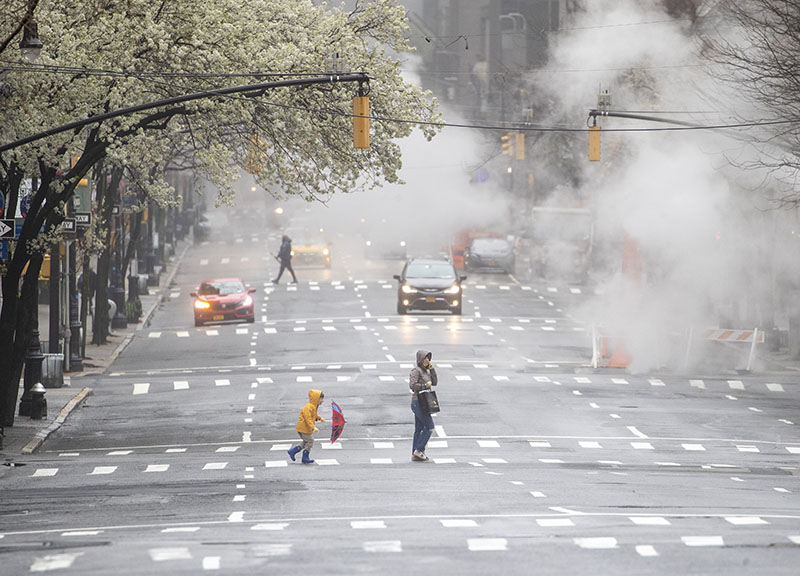 Usa. Ospedale da campo a New York costruito dai ‘Buoni Samaritani’. Usa. Ospedale da campo a New York costruito dai ‘Buoni Samaritani’.