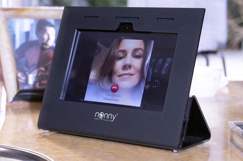 Solidarietà digitale per gli Over 80: il progetto di Nonny e Sorgenia Solidarietà digitale per gli Over 80: il progetto di Nonny e Sorgenia