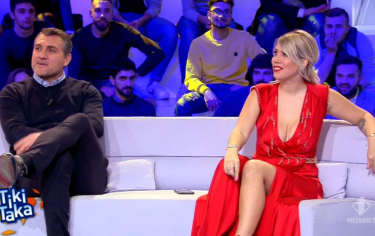 Wanda Nara-Maxi Lopez, altro scontro: “Hai portato bimbi in piena zona rossa” Wanda Nara-Maxi Lopez, altro scontro: “Hai portato bimbi in piena zona rossa”