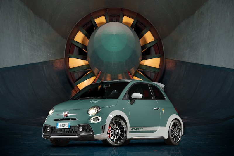 Abarth si aggiudica premi in tutto il mondo Abarth si aggiudica premi in tutto il mondo