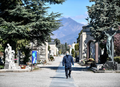 Coronavirus Bergamo, i morti per l’Istat sono molti di più: 4500. I dati reali