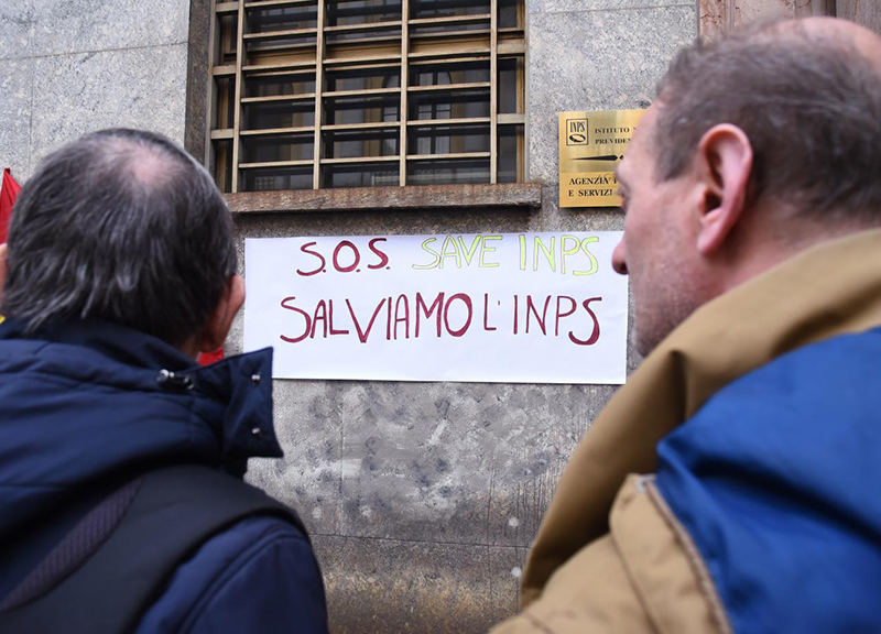 Coronavirus, la verità sul crash Inps: 300 tecnici pagati come giardinieri