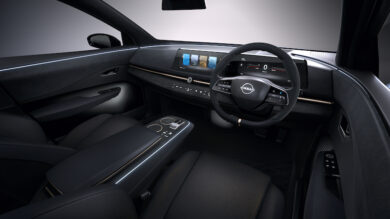 Nissan dice no al tablet sul cruscotto e punta sull’onda