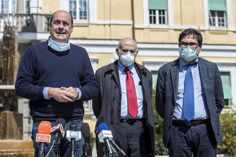 Coronavirus, Zingaretti visita lo Spallanzani: “Siamo nel cuore della battaglia” Coronavirus, Zingaretti visita lo Spallanzani: “Siamo nel cuore della battaglia”